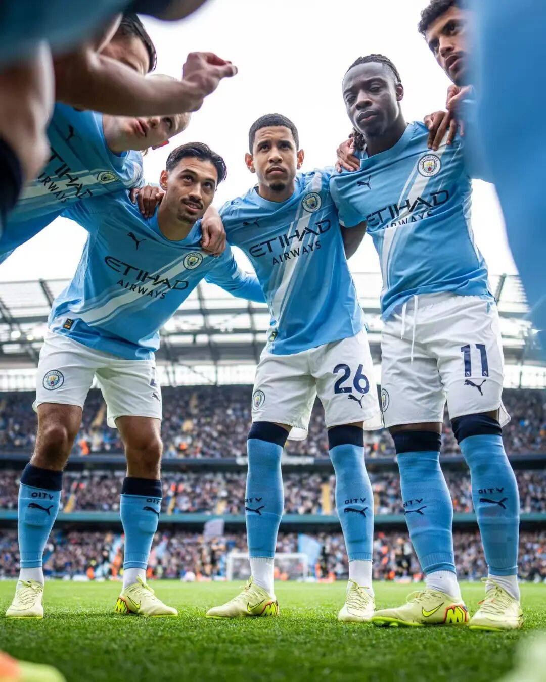 新星闪耀！摩根·罗杰斯破门获名宿称赞，或成三狮军团中场核心