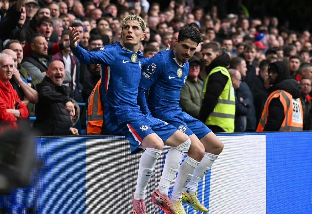 德转列欧洲俱乐部球衣胸前广告年赞助费TOP10：曼城8000万第1