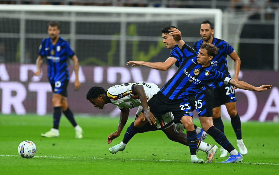 篮球NBA明星球员参加公益活动