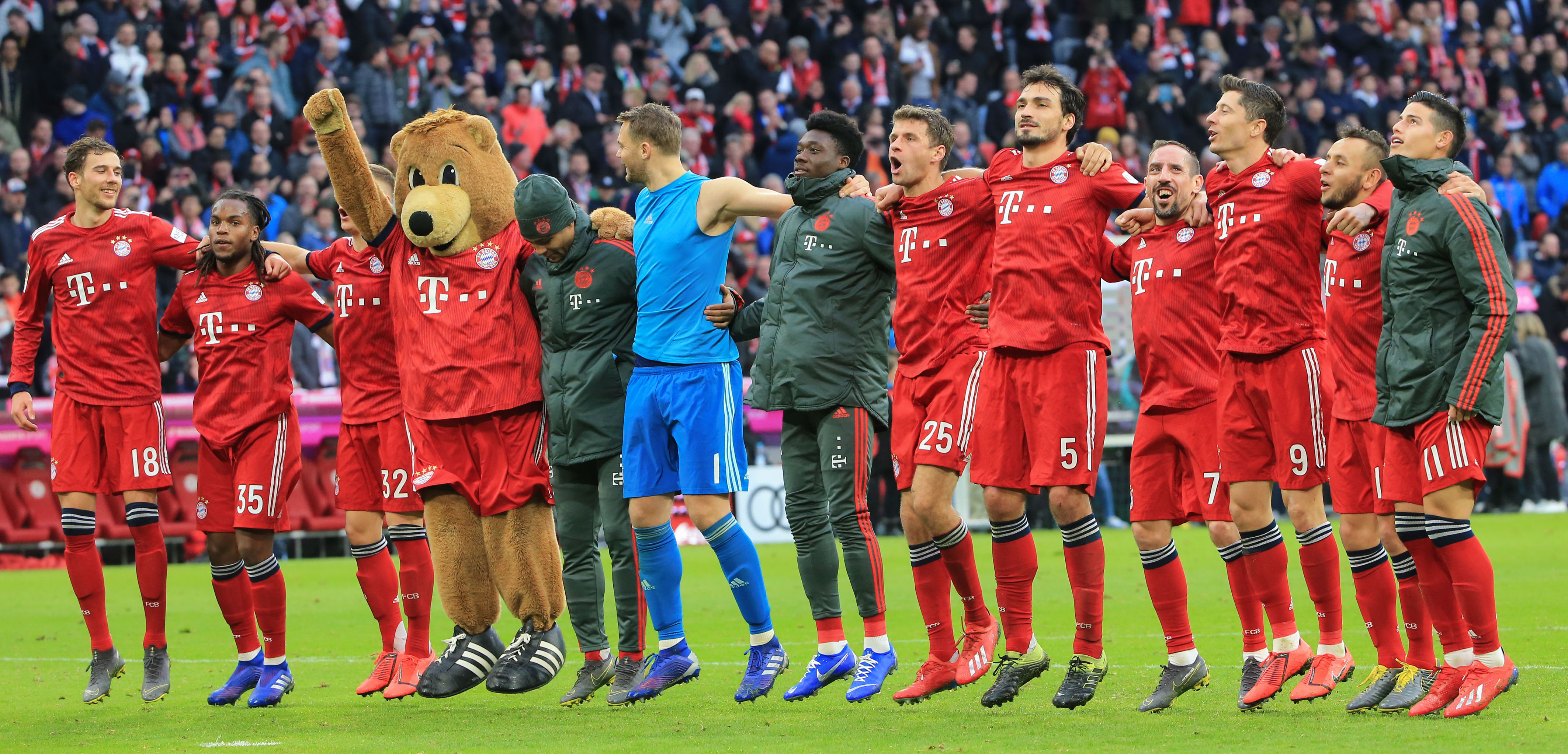 体操新星斩获五金 赛艇健儿破浪夺魁“东莞飞人”卫冕落泪